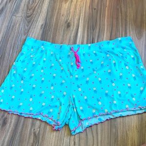 Soft PINEAPPLE print shorts